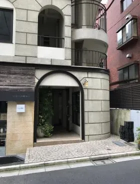 キャトルセゾン麹町ビルの外観