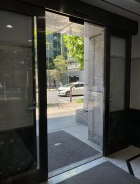 ユニデン八丁堀の外観