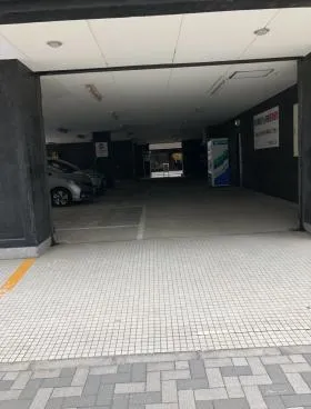 伊成ビルの外観