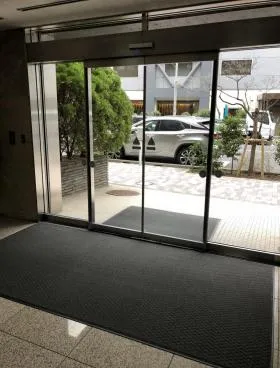 伊成ビルの外観