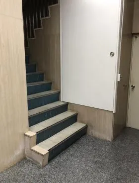 十字屋ビルの外観