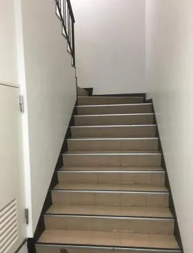 信友大塚ビルの外観