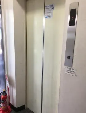 信友大塚ビルの外観