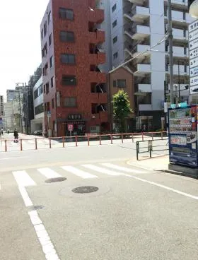 荒井金属ビルの外観