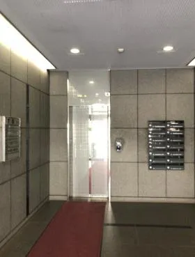 TSビルの外観