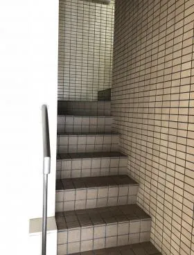 縣ビルの外観