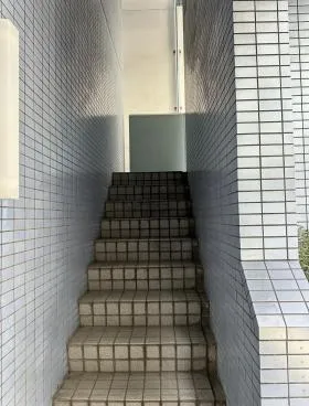 ONEST箱崎ビルの外観