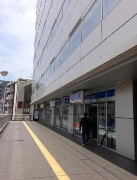 WESTRIO千葉フコク生命ビルの外観