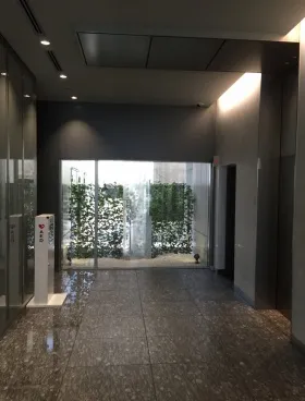 田町フロントビルの外観