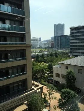 田町フロントビルの外観