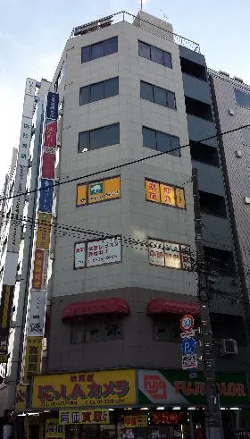 秋葉原清新ビルの外観