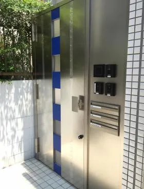 セントラルビルの外観
