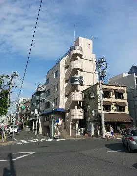 A・T・Yビルの外観