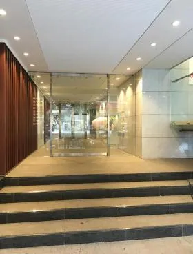 新宿Plazaビルの外観