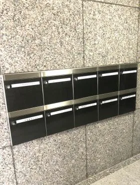 KDビルの外観