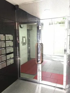 伊達志めビルの外観