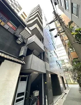 伊達志めビルの外観