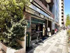 PRONTOを通過すれば当ビル着