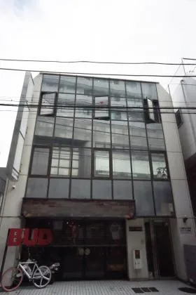 HIサンロード原宿ビルの外観