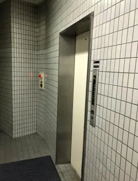 猪瀬ビルの外観