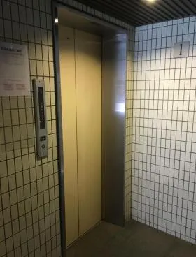 寺西ビルの外観