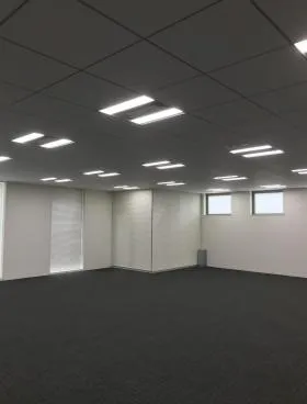 マルヒロ日本橋ビルの外観