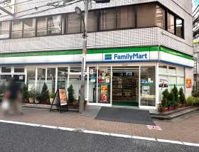 ファミリーマート
