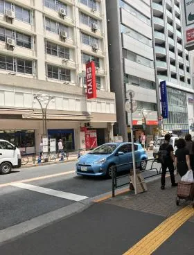 河上ビルの外観