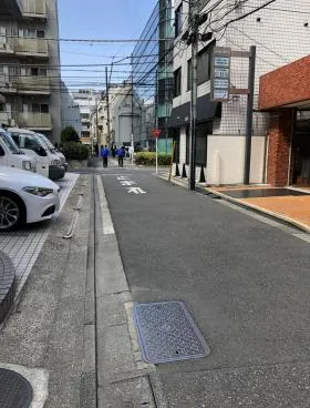 西新宿手塚ビルの外観