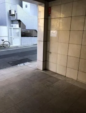 アデッソ西麻布ビルの外観