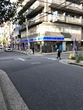シルバーストンビルの外観