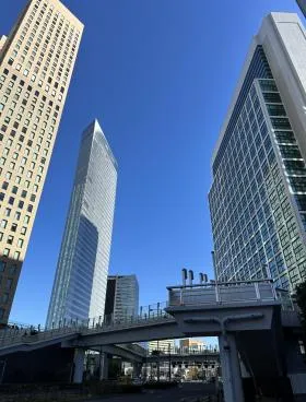 汐留メディアタワービルの外観