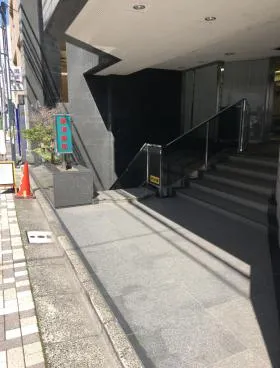 千駄ヶ谷尾澤ビルの外観