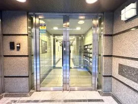 新宿KMビルの外観