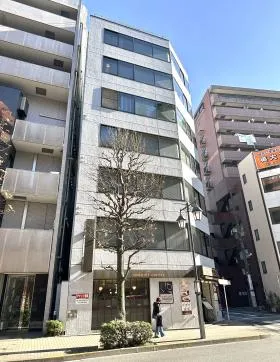 新宿KMビルの外観