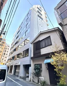 新宿KMビルの外観
