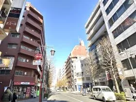 新宿KMビルの外観