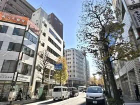 新宿KMビルの外観
