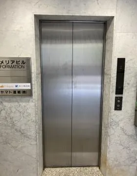 カメリアビルの外観