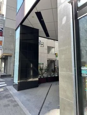 ストロング赤坂ビルの外観
