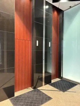 ストロング赤坂ビルの外観