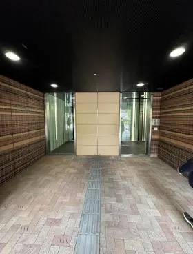 クロスエアタワーの外観