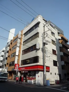 上野TSビルの外観