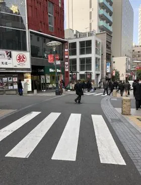 萬屋ビルの外観
