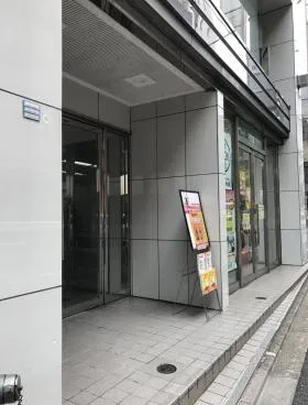 Mビルの外観