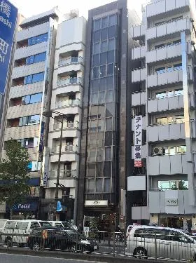M&Cビルの外観