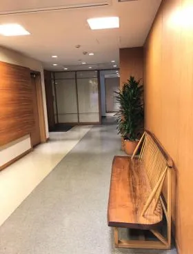日本ビルの外観