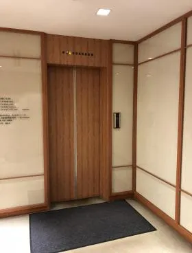 日本ビルの外観