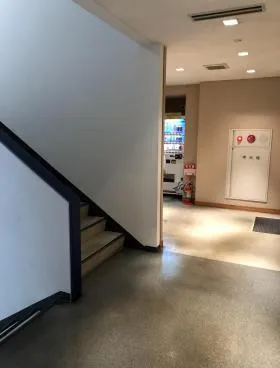 日本ビルの外観