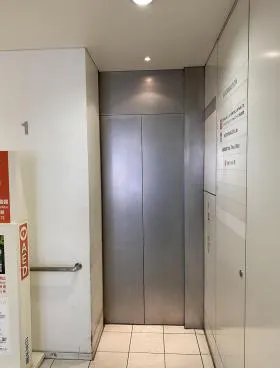 パークウェースクエア’1ビルの外観